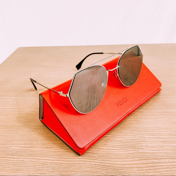 Fendi- Eyeline Aviator Sunglasses - Picture 3 of 15